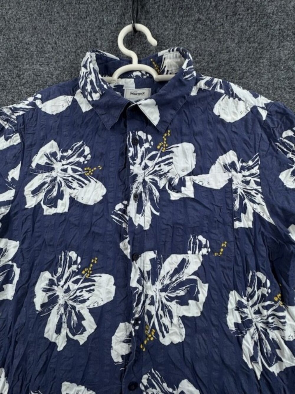 Marmot Blue White Short Sleeve 85 Floral Shirt Button Up Men Pocket Adult